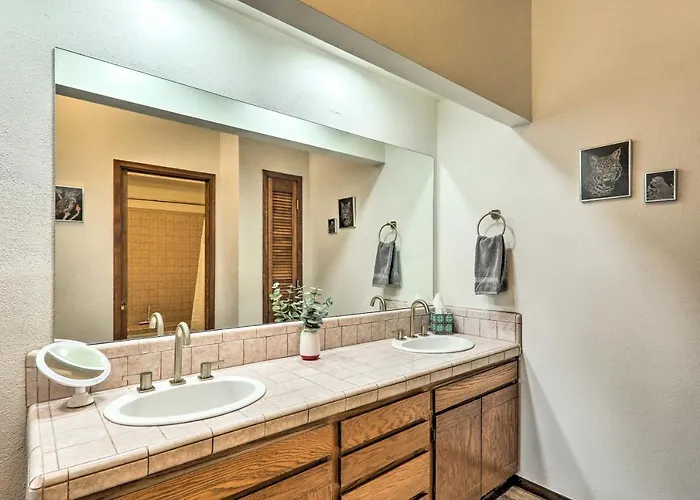 Beautiful 'saguaro Vista' W/ Mountain Views! * Tucson